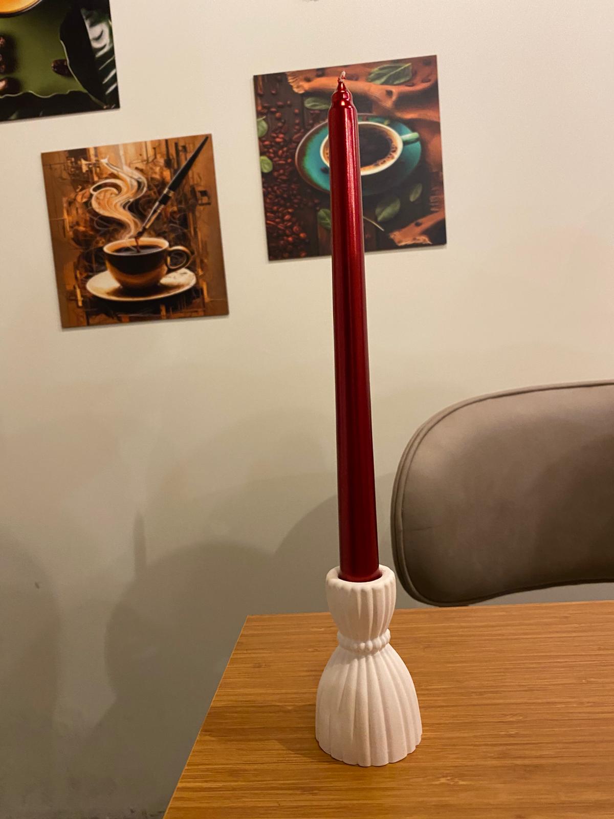Kırmızı Şamdan Mum Boyama