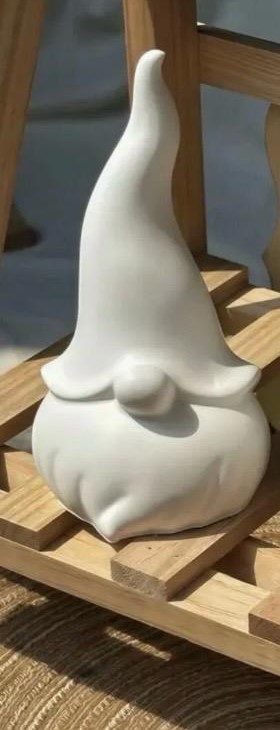 Uzun Şapkalı Taş Obje